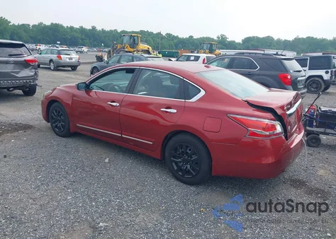 2015 Nissan Altima 2.5 S z USA, uszkodzony, nr VIN 1N4AL3AP3FC154093